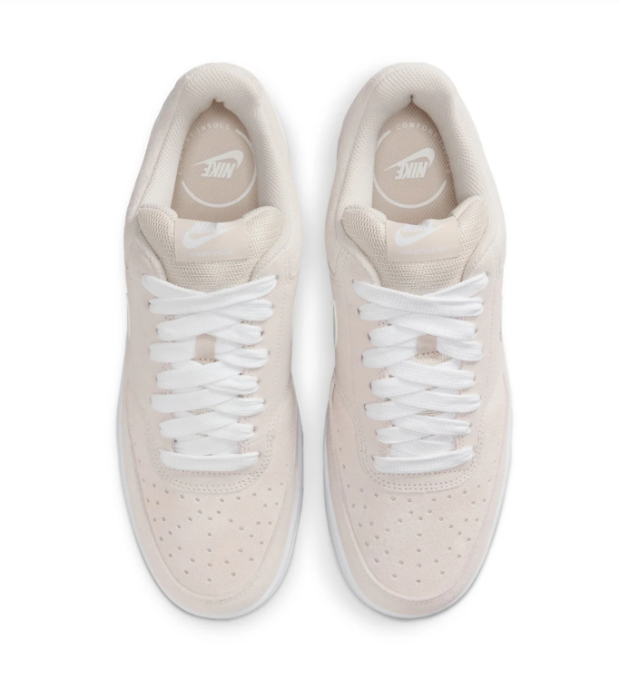 Nike Cream and White Low-Top Sneakers with Gum Sole