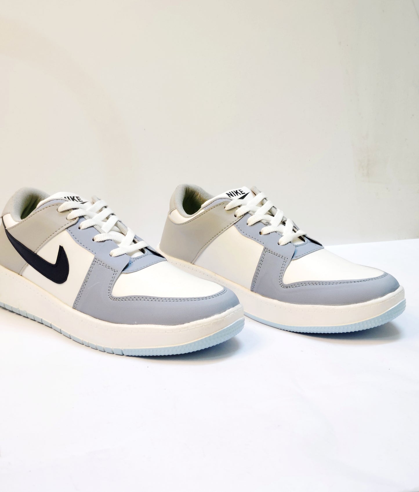 Classic Sport Stlye Sneakers - Comfort & Trend Combined