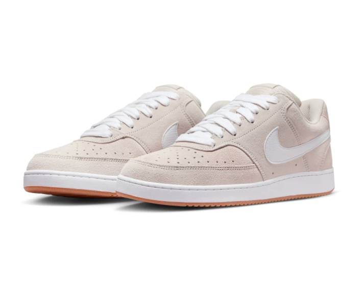 Nike Cream and White Low-Top Sneakers with Gum Sole