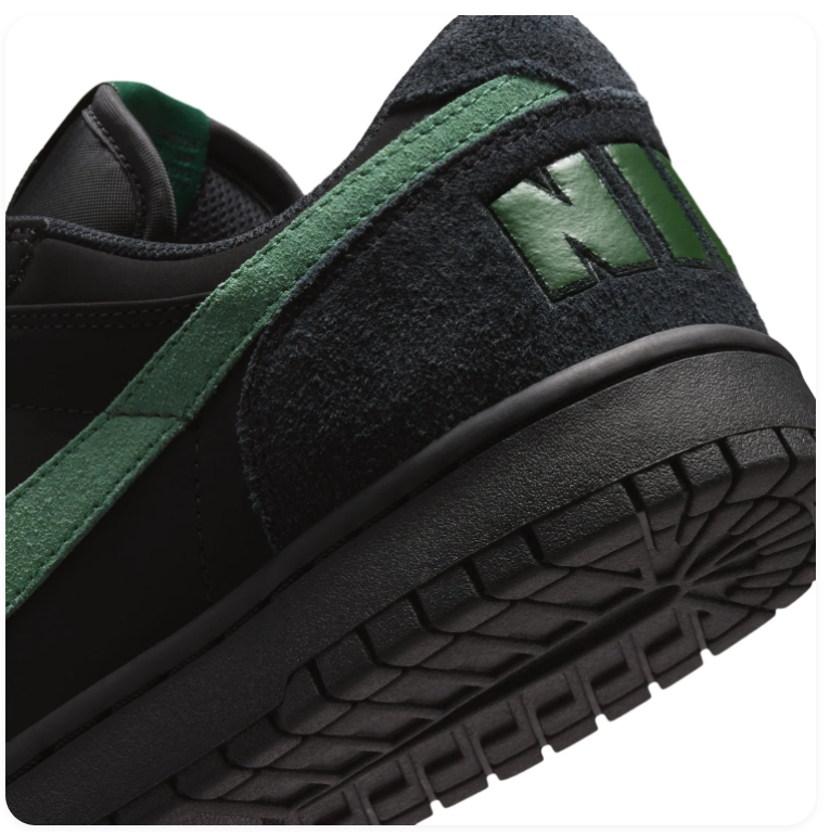 Nike Black and Green Low-Top Sneakers